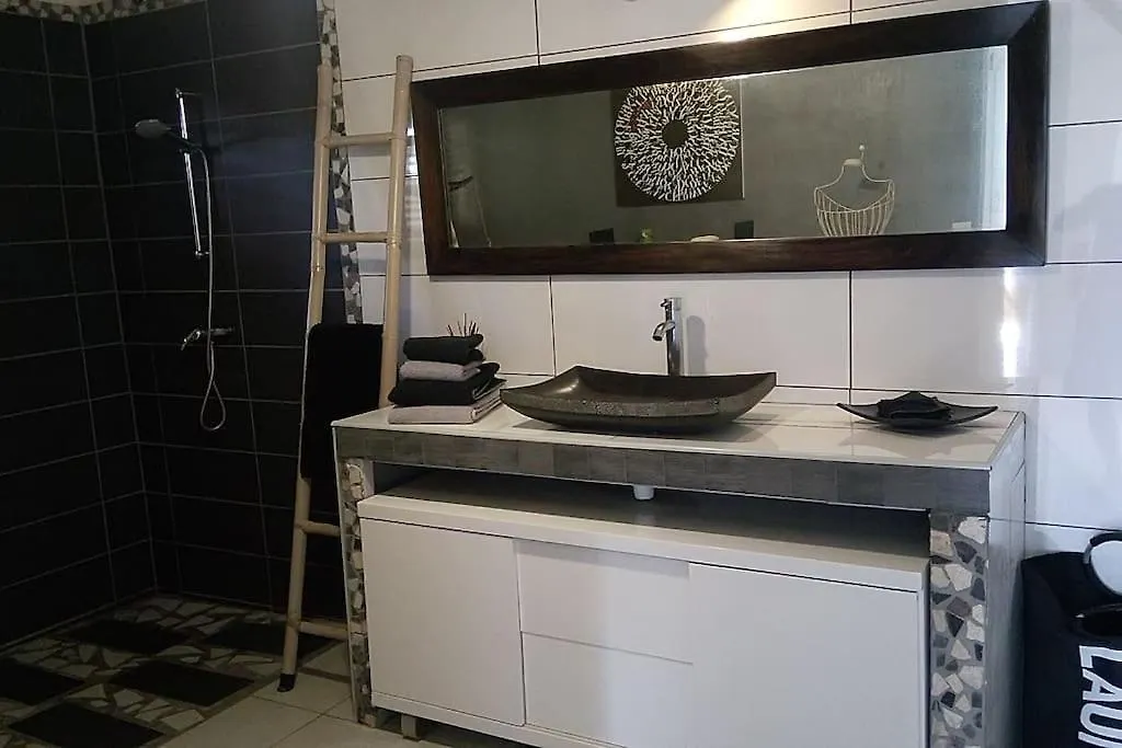 Maison Coloniale 12/16 Pers. Pointe-Noire